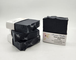 Savon au charbon activé
